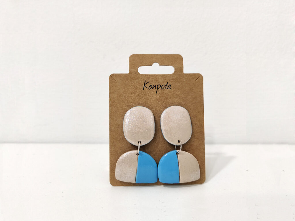 <span class="new">BERRIA/NEW</span> Pendientes Manzana