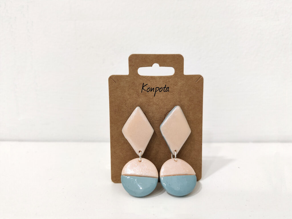 <span class="new">BERRIA/NEW</span> Pendientes Manzana
