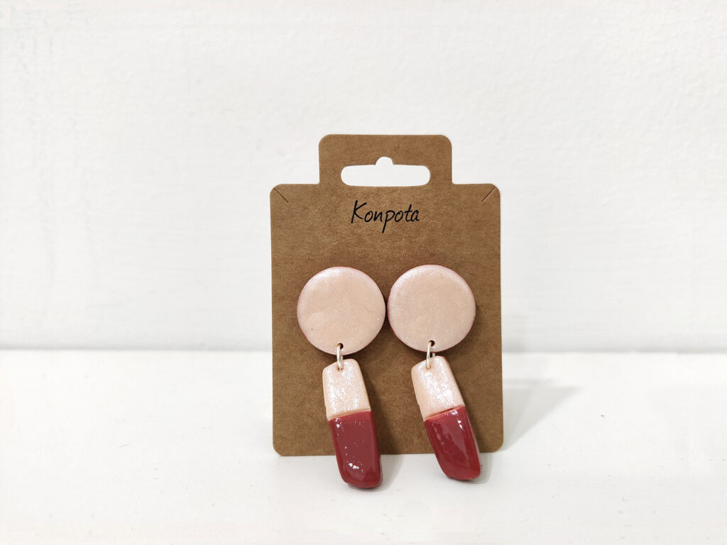 <span class="new">BERRIA/NEW</span> Pendientes Manzana