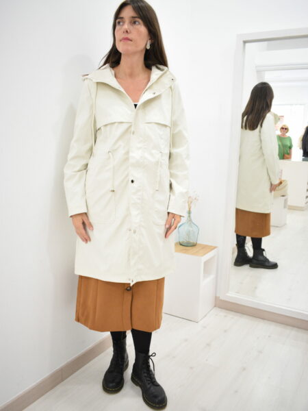 <span class="new">BERRIA/NEW</span>  Chubasquero crudo Kazkabar