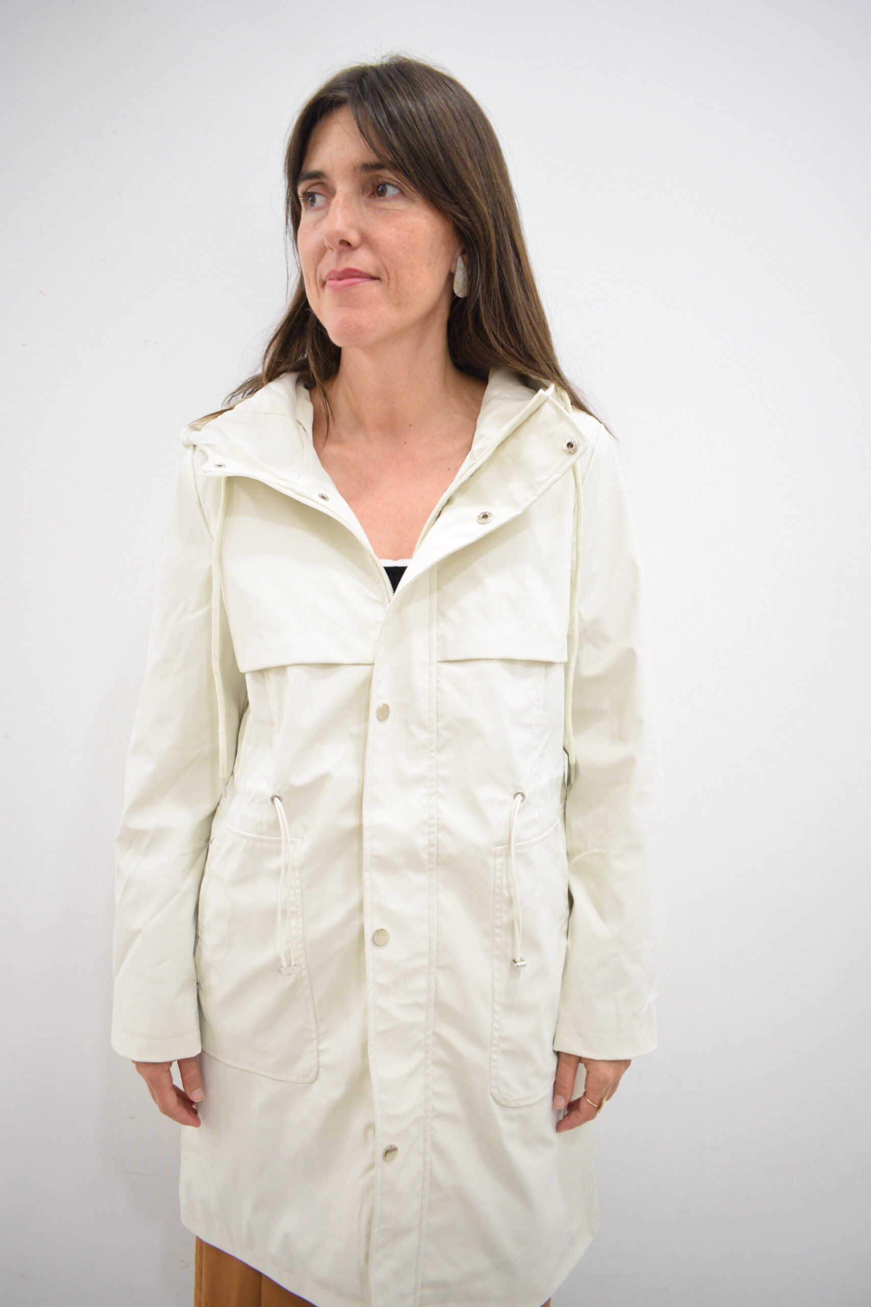 BERRIA/NEW Chubasquero crudo Kazkabar 3 BERRIA/NEW Chubasquero crudo Kazkabar - Imagen 2