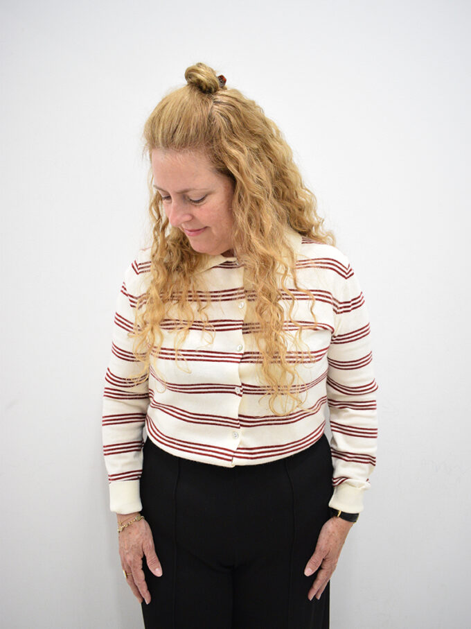 Inicio 59 Chaqueta rayas beige Xabat modelo3