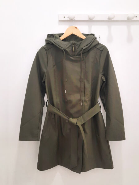 <span class="new">BERRIA/NEW</span>  Chubasquero caqui Xirimiri