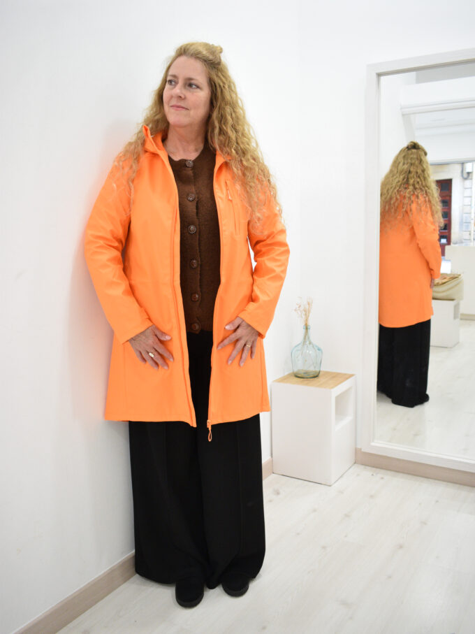 BERRIA/NEW Chubasquero naranja Trumoi