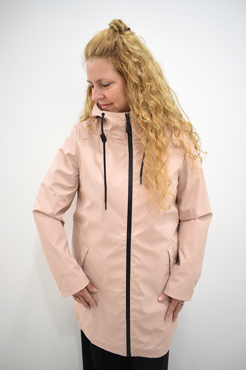 BERRIA/NEW Chubasquero rosa Ura 3 BERRIA/NEW Chubasquero rosa Ura - Imagen 2