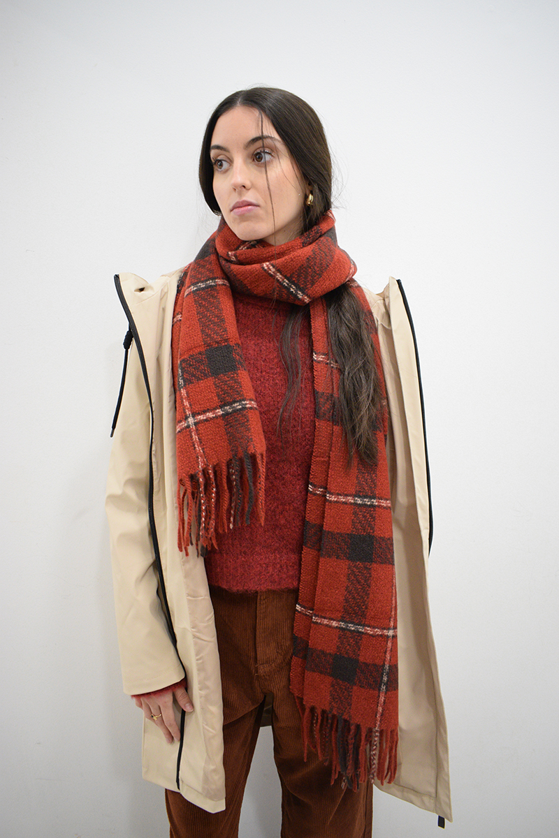 BERRIA/NEW Chubasquero beige Ura 3 BERRIA/NEW Chubasquero beige Ura - Imagen 2