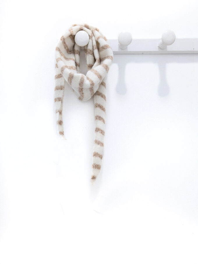 panuelo tom crema detalle