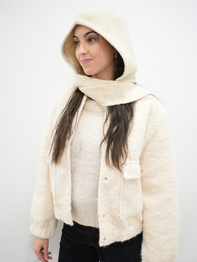 BERRIA/NEW Capucha en tono crudo Txanogorritxu