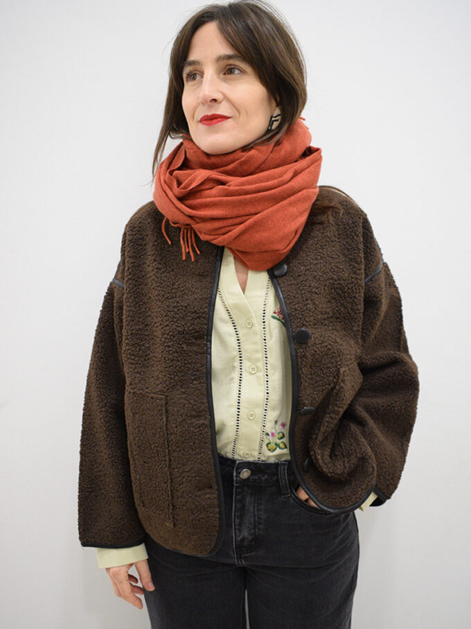 Inicio 182 Cazadora color café Carlota