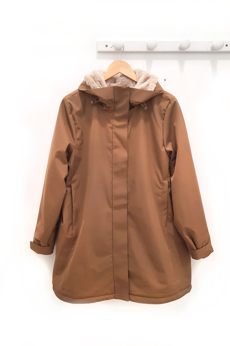 Chubasquero camel Caspian