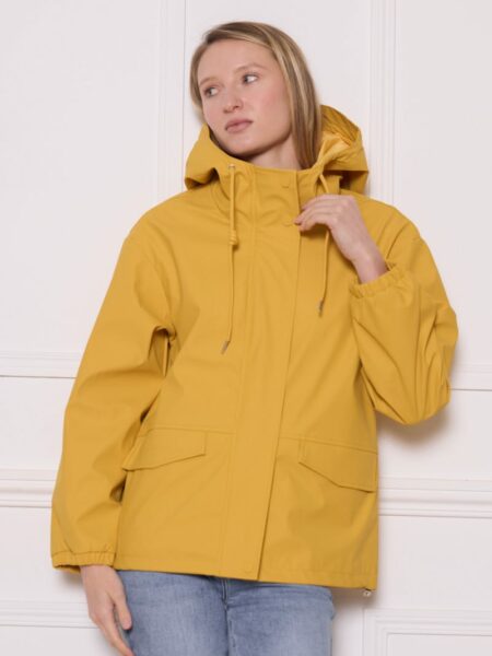 <span class="new">BERRIA/NEW</span>  Chubasquero mostaza Elur