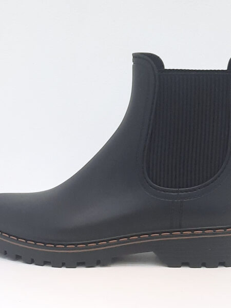 Bota negra Igor de agua