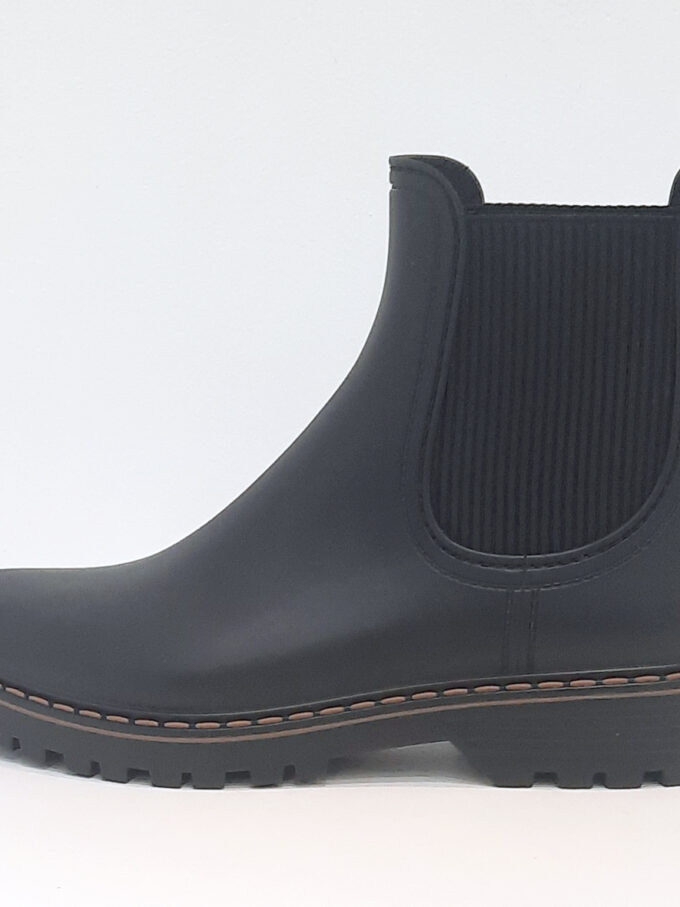 Bota negra Igor de agua
