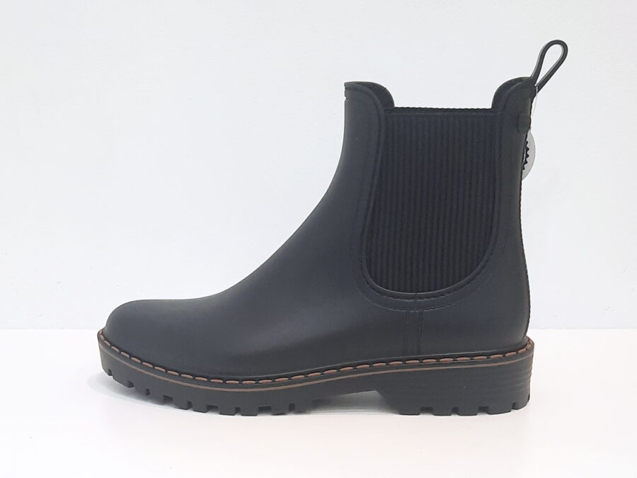 Bota negra Igor de agua