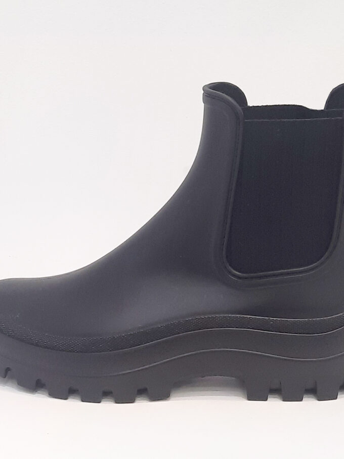 Bota negra Igor de agua