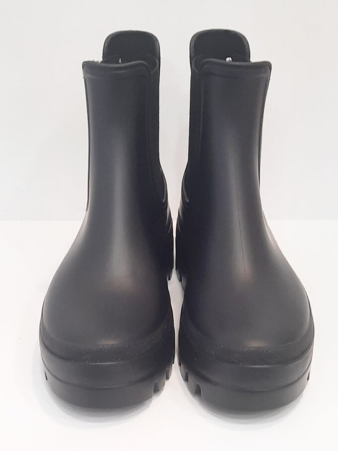 Bota negra Igor de agua