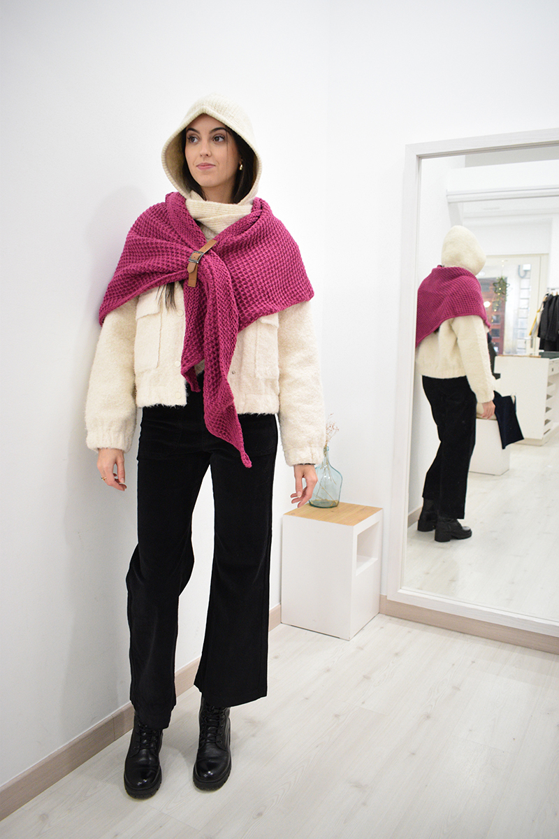 Toquilla violeta Amona punto