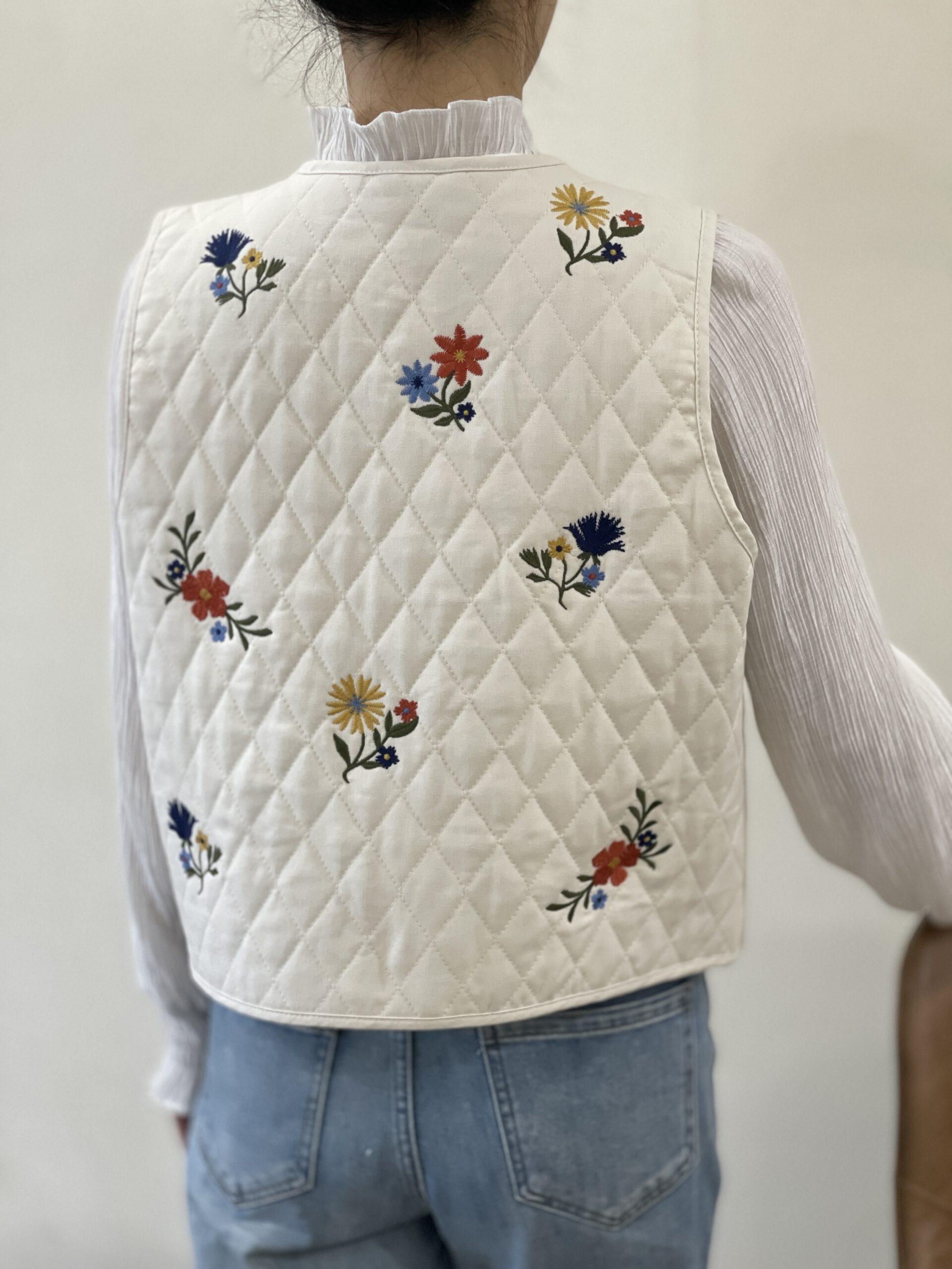 BERRIA/NEW Chaleco acolchado color crudo Marton 7 BERRIA/NEW Chaleco acolchado color crudo Marton - Imagen 6