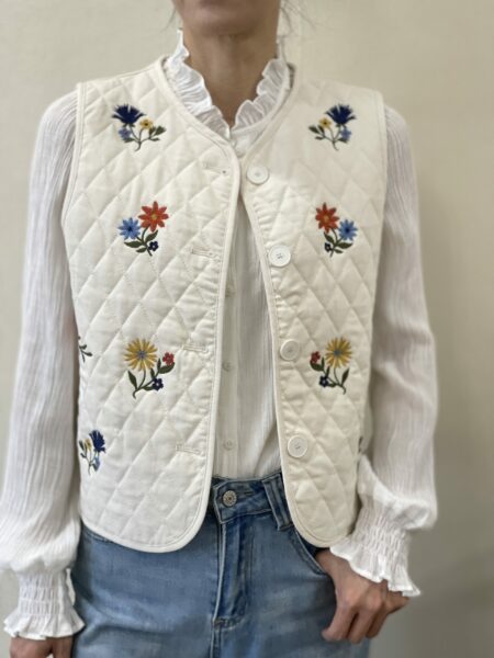 <span class="new">BERRIA/NEW</span>  Chaleco acolchado color crudo Marton