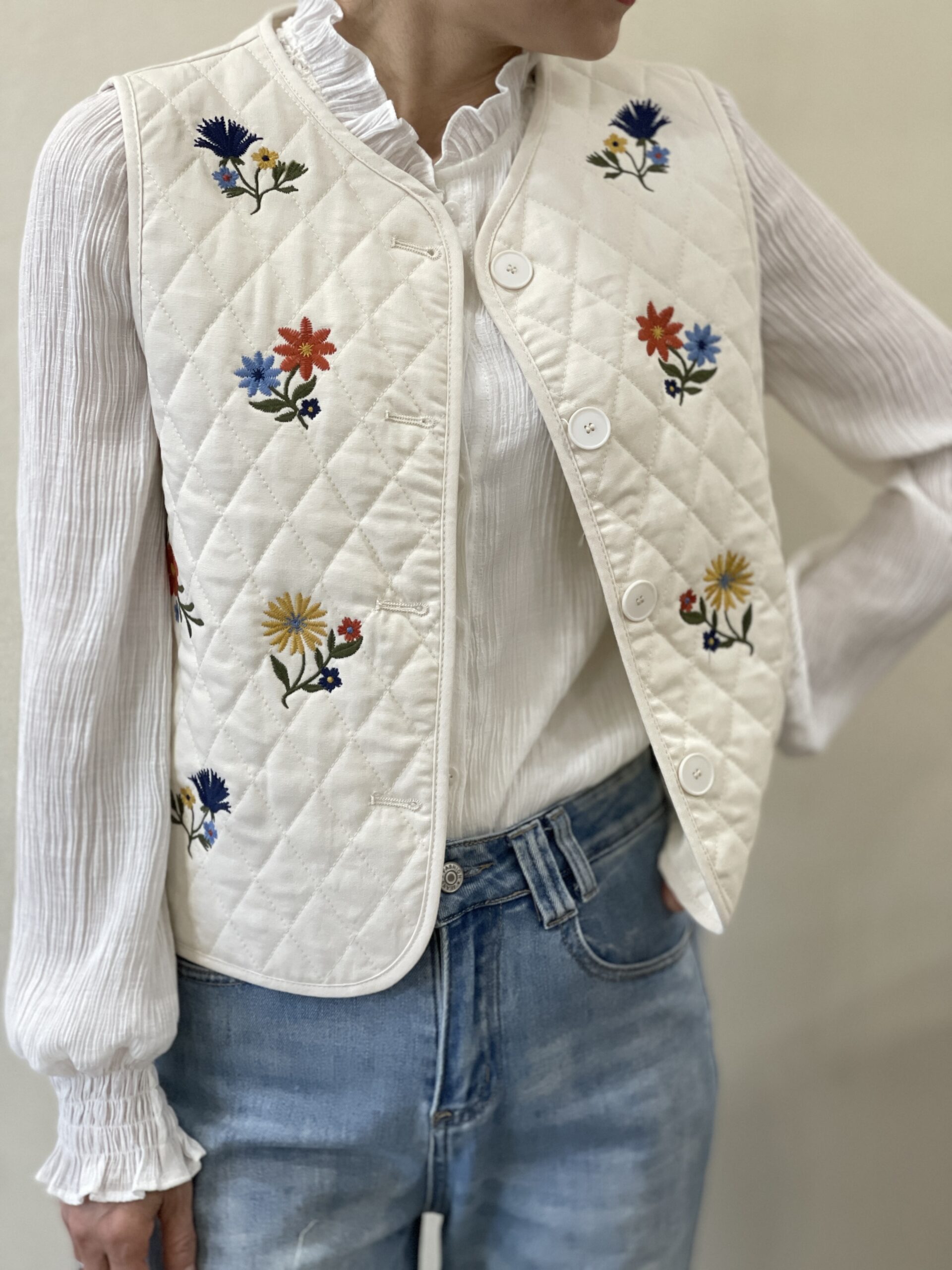 BERRIA/NEW Chaleco acolchado color crudo Marton 4 BERRIA/NEW Chaleco acolchado color crudo Marton - Imagen 3