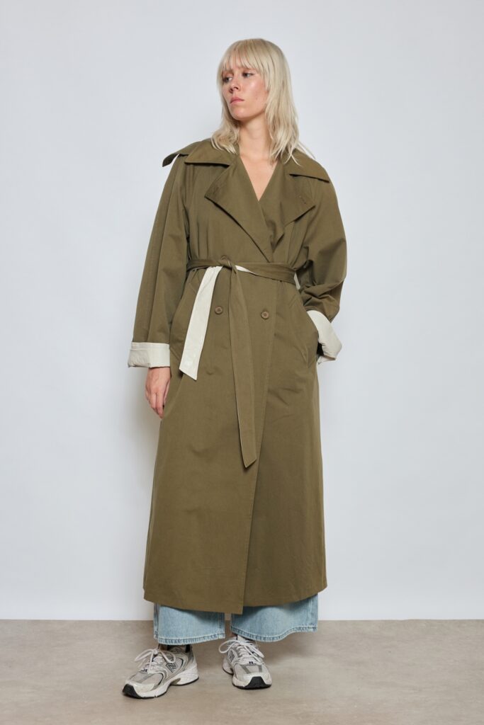 <span class="new">BERRIA/NEW</span> Gabardina caqui Blake