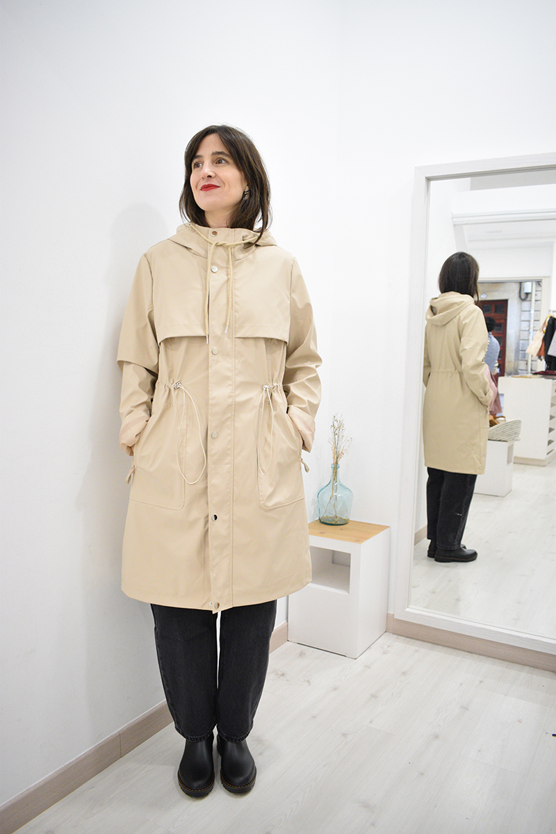 Chubasquero-beige-Kazkabar