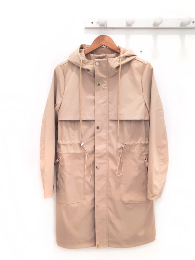 Chubasquero beige Kazkabar