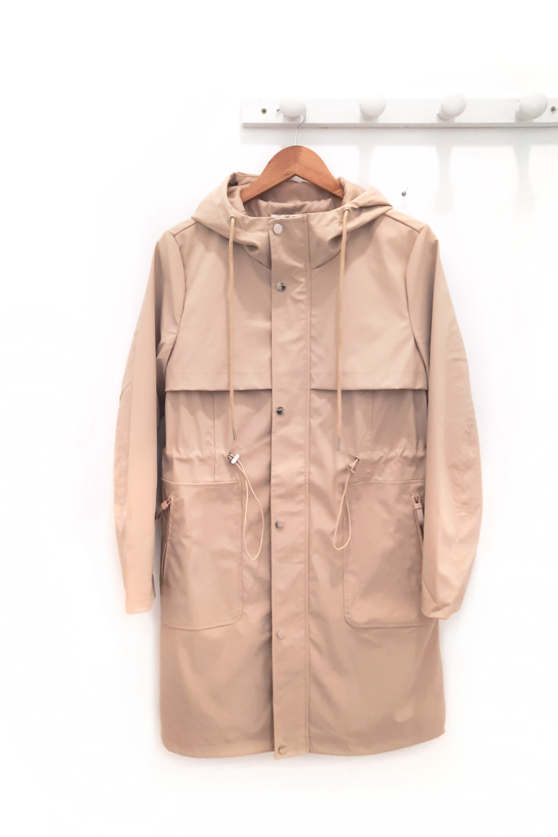 Chubasquero beige Kazkabar