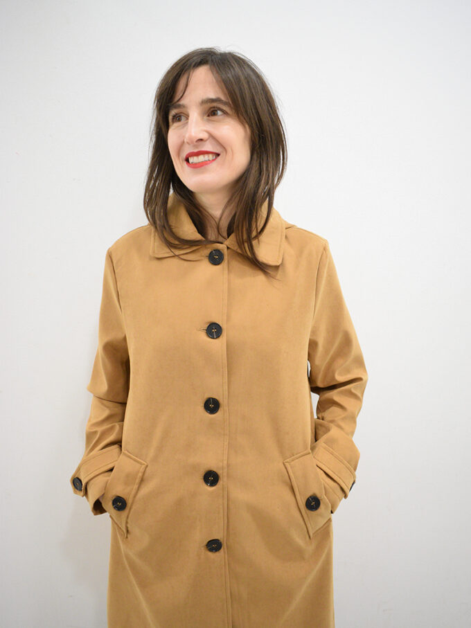 Abrigo camel con capucha Elimy