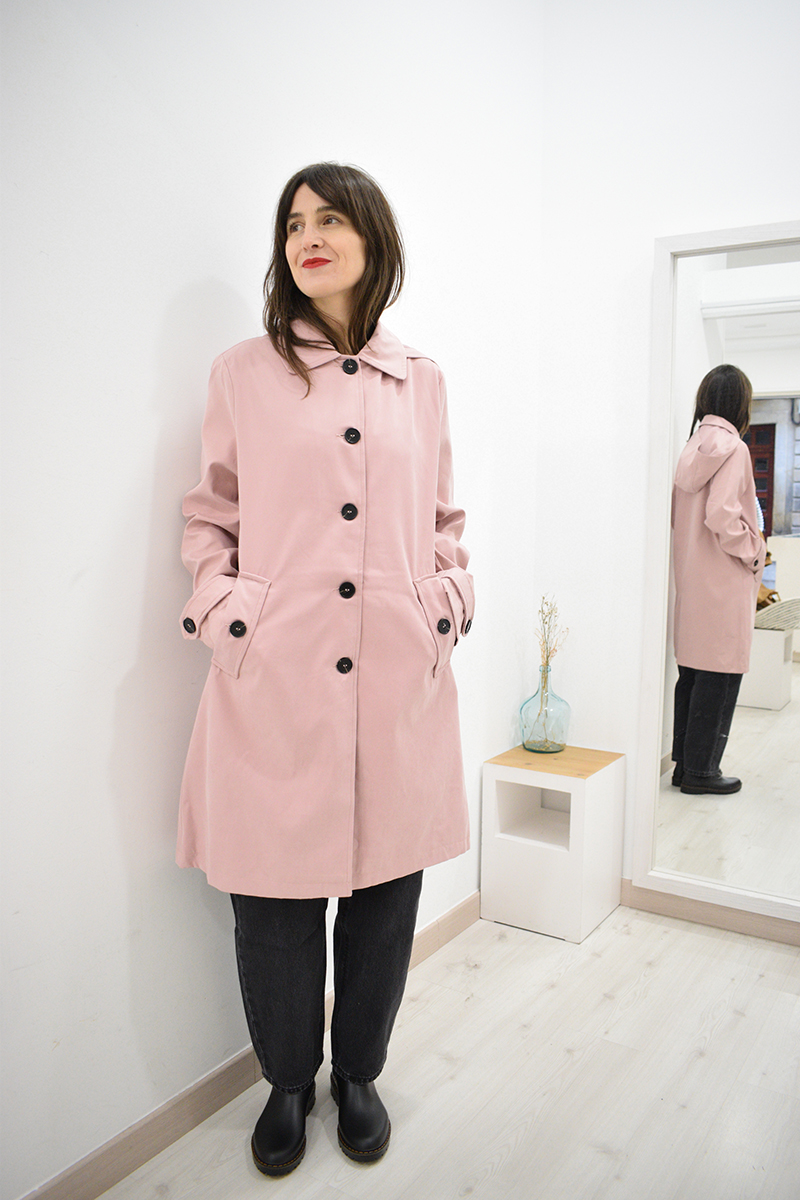 Abrigo rosa con capucha Elimy