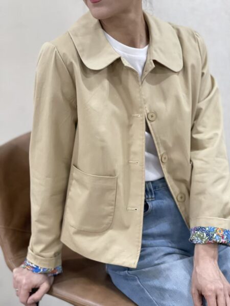 <span class="new">BERRIA/NEW</span>  Cazadora taupe Jeanette