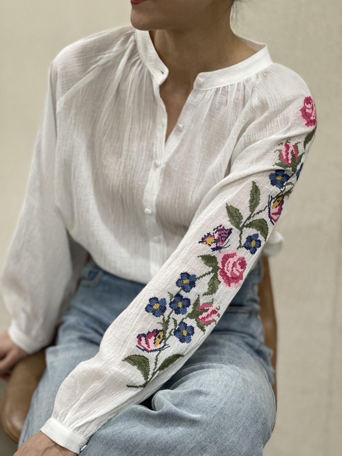 <span class="new">BERRIA/NEW</span> Camisa bordada blanca Ana