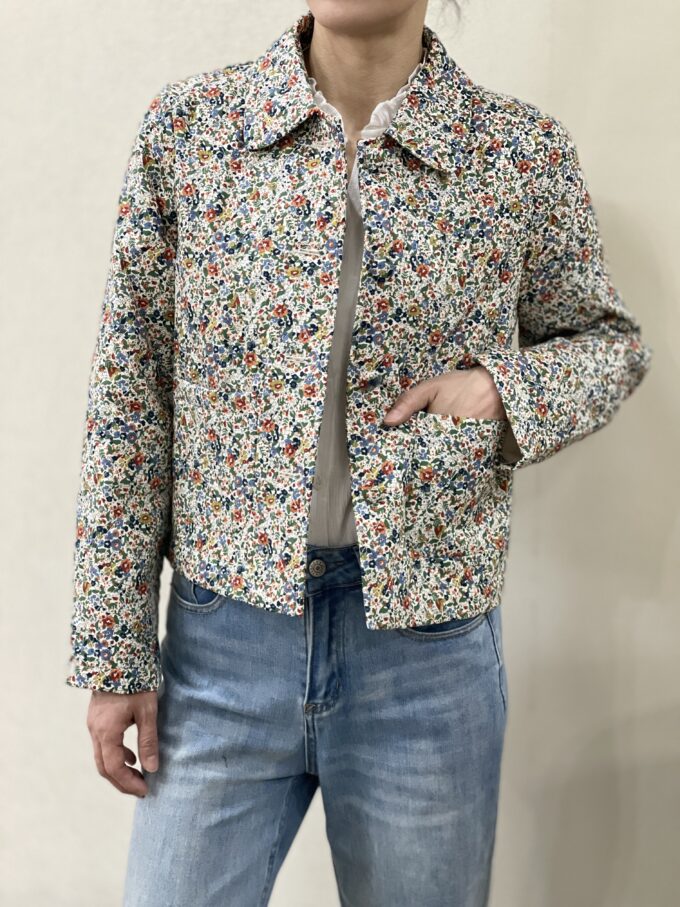 Inicio 3 <span class="new">BERRIA/NEW</span> Cazadora floral Candela