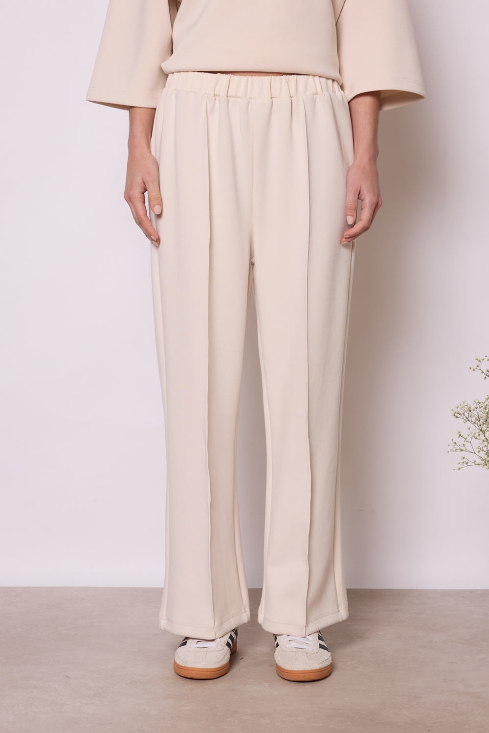 <span class="new">BERRIA/NEW</span> Pantalón beige Tyron 3 <span class="new">BERRIA/NEW</span> Pantalón beige Tyron - Imagen 2