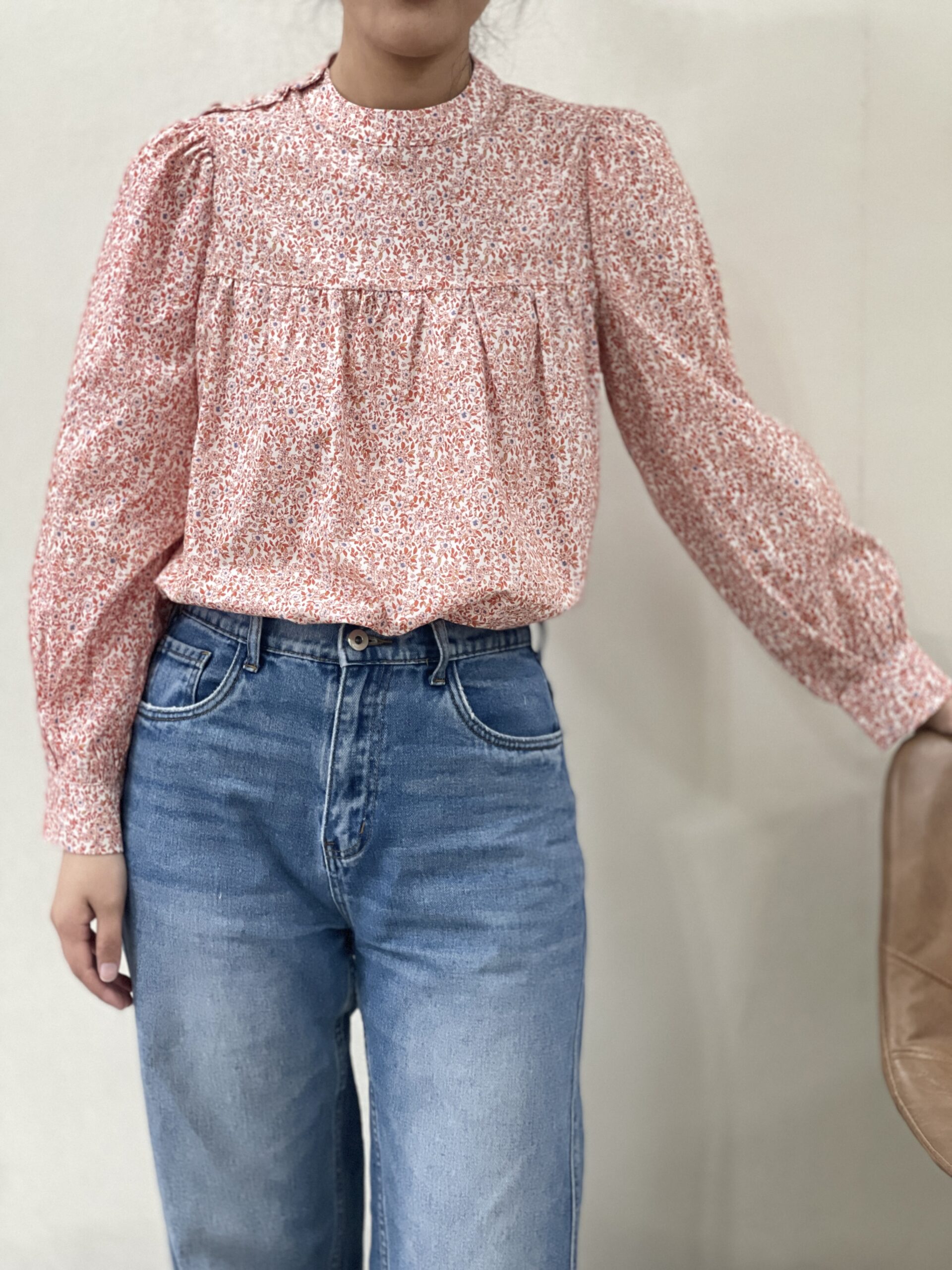 <span class="new">BERRIA/NEW</span> Blusa de florecillas Vera 4 <span class="new">BERRIA/NEW</span> Blusa de florecillas Vera - Imagen 3