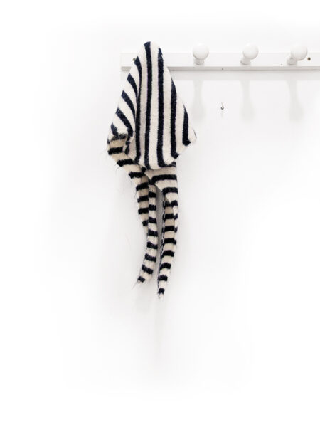 <span class="new">BERRIA/NEW</span>  Pañuelo a rayas blanco y azul marino Tom