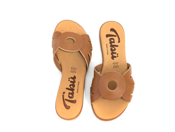 <span class="new">BERRIA/NEW</span> Sandalia camel Bidaia