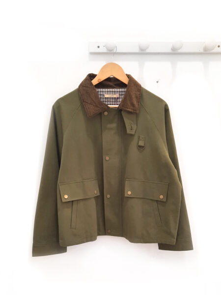 <span class="new">BERRIA/NEW</span>  Cazadora caqui Manon