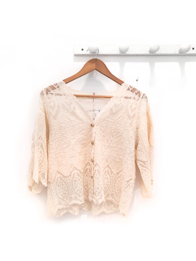 chaqueta calada beige Luara