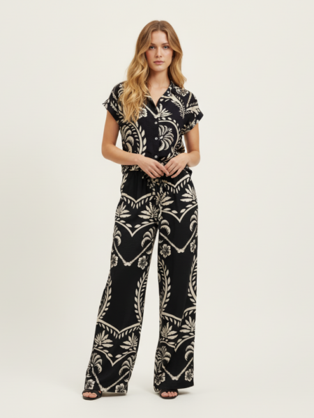 Pantalon pata ancha negro Seiji