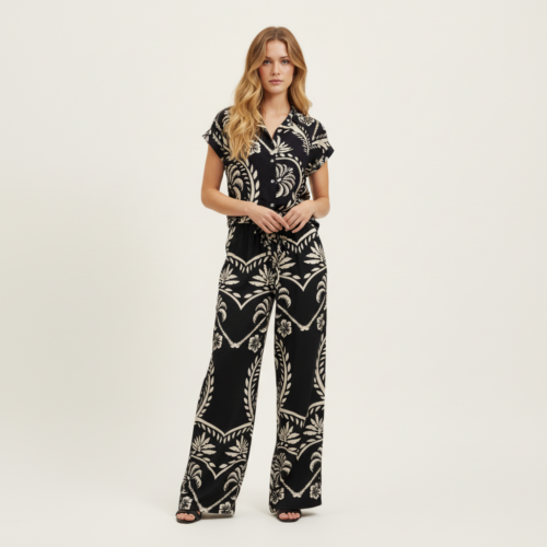 Pantalon pata ancha negro Seiji