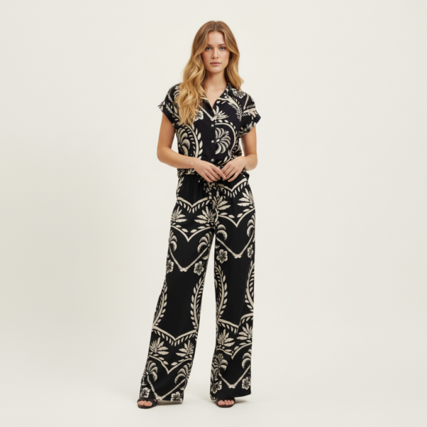 Pantalon pata ancha negro Seiji