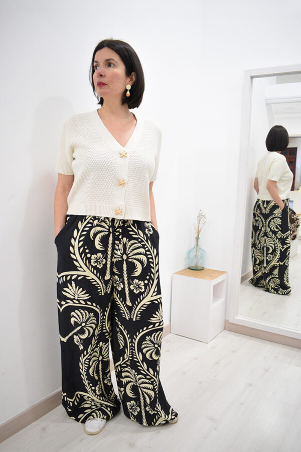 <span class="new">BERRIA/NEW</span> Pantalón de pata ancha negro Seiji