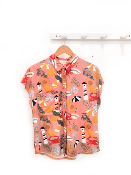 Camisa rosa Seashore estampado veraniego