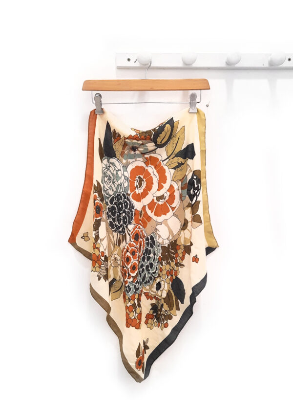 Pañuelo de flores Kortazar