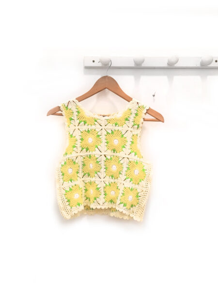 Top de flores amarillas Rael ganchillo