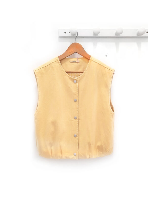 Chaleco amarillo Kilorn cuello redondo