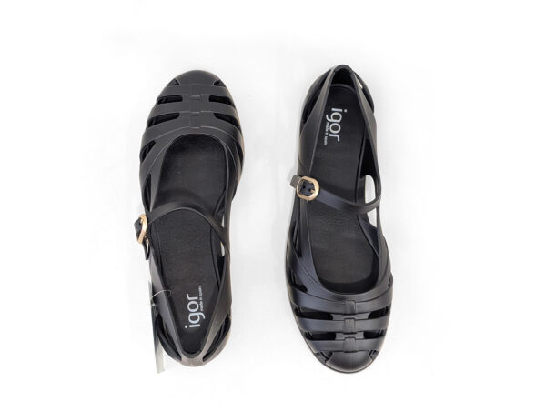 sandalias negras