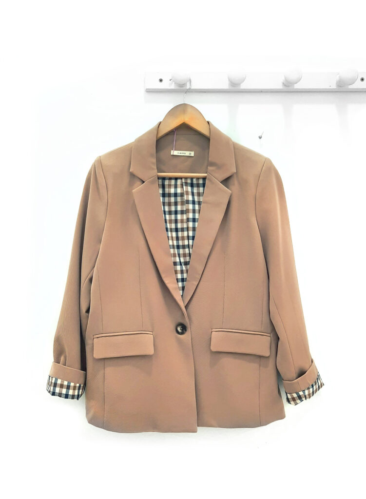 Americana beige July