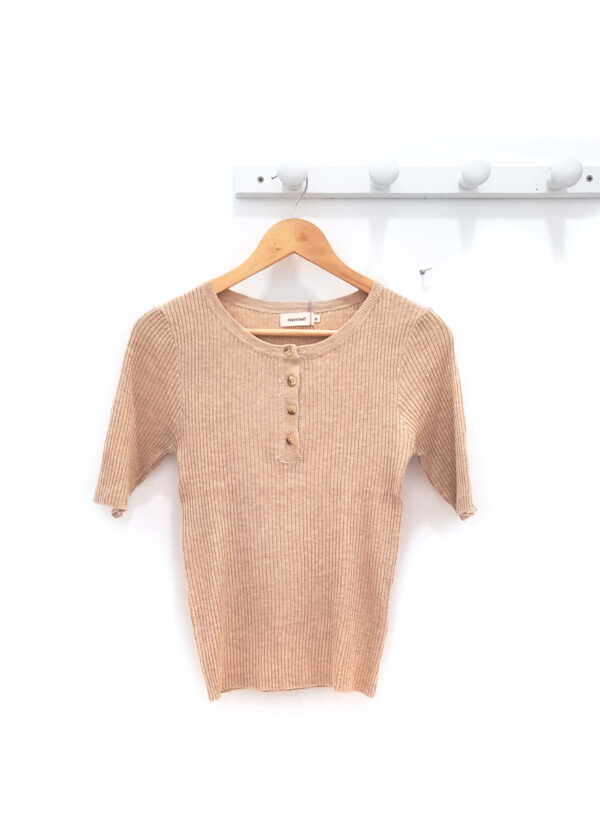 Camiseta beige Eneka canale